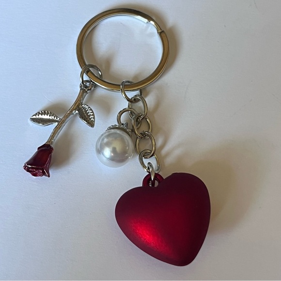 Rose and Heart Bag Charm / Keychain - Picture 5 of 8